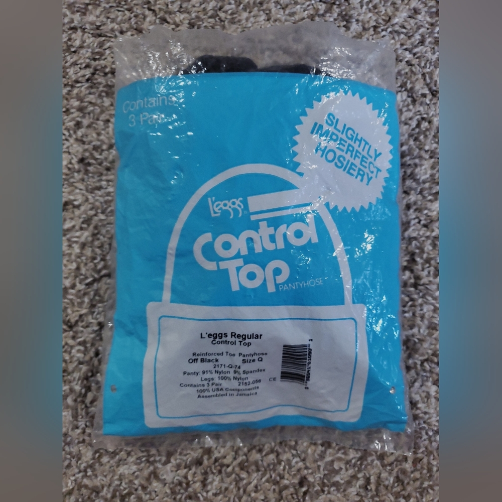 NWT VTG L'eggs Control Top Pantyhose Slightly Imperfect Off Black Size Q 3 Pair